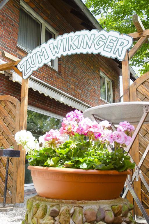 Hotel Zum Wikinger Neßmersiel Esterno foto