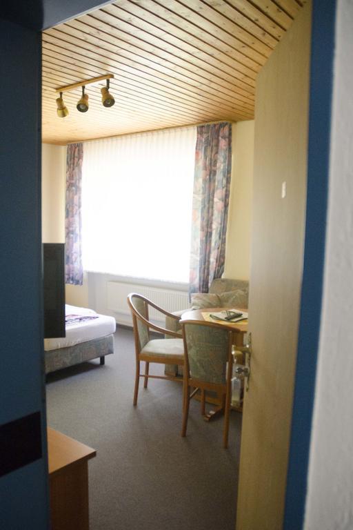 Hotel Zum Wikinger Neßmersiel Esterno foto