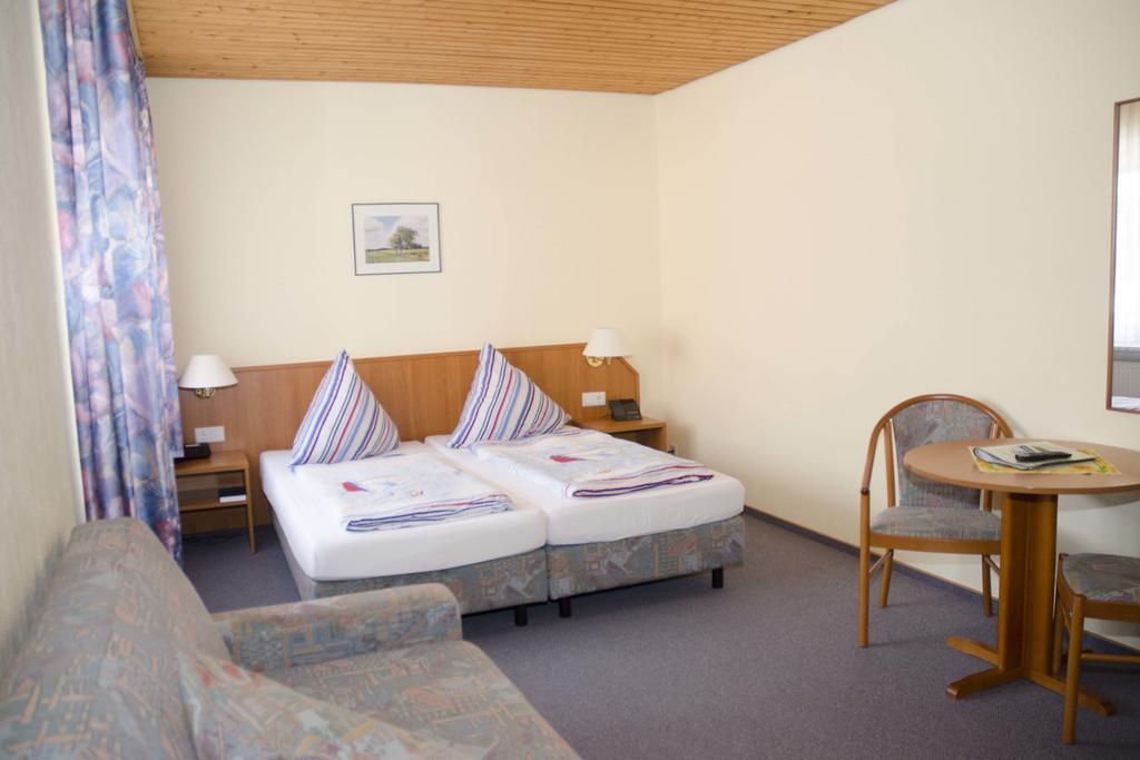 Hotel Zum Wikinger Neßmersiel Esterno foto
