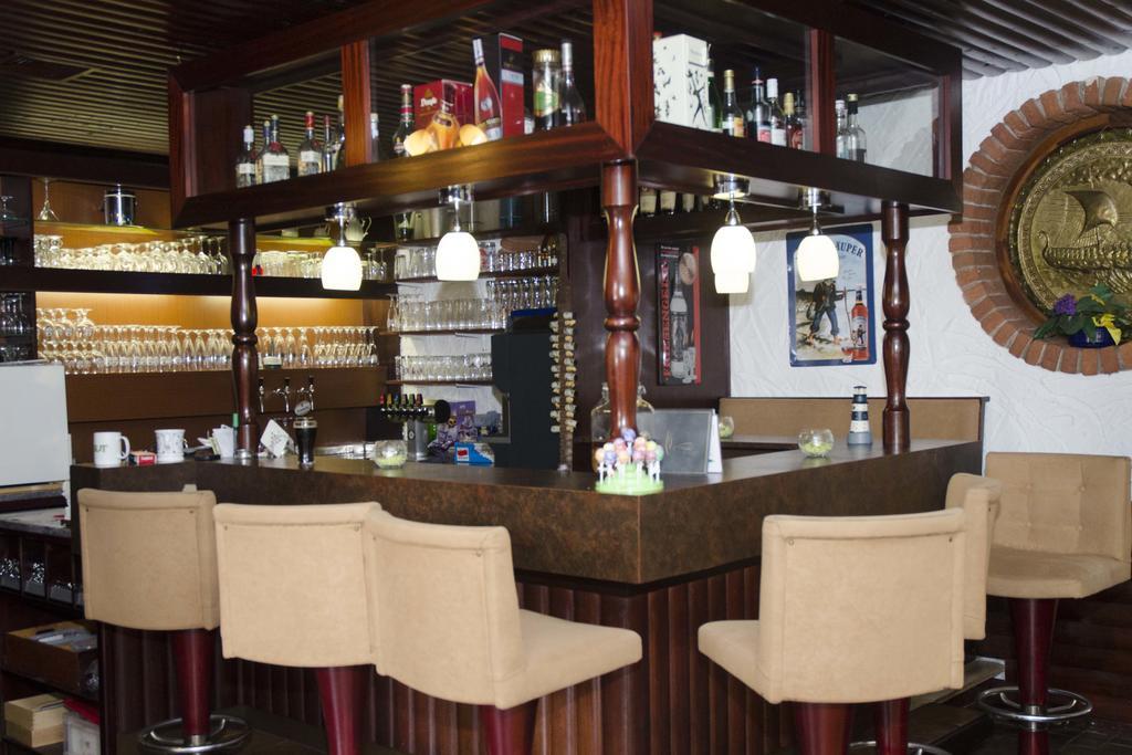Hotel Zum Wikinger Neßmersiel Esterno foto