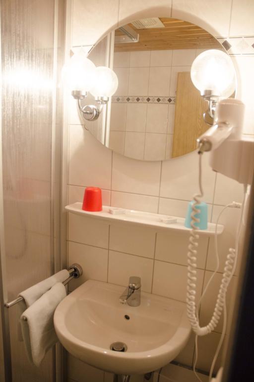 Hotel Zum Wikinger Neßmersiel Camera foto